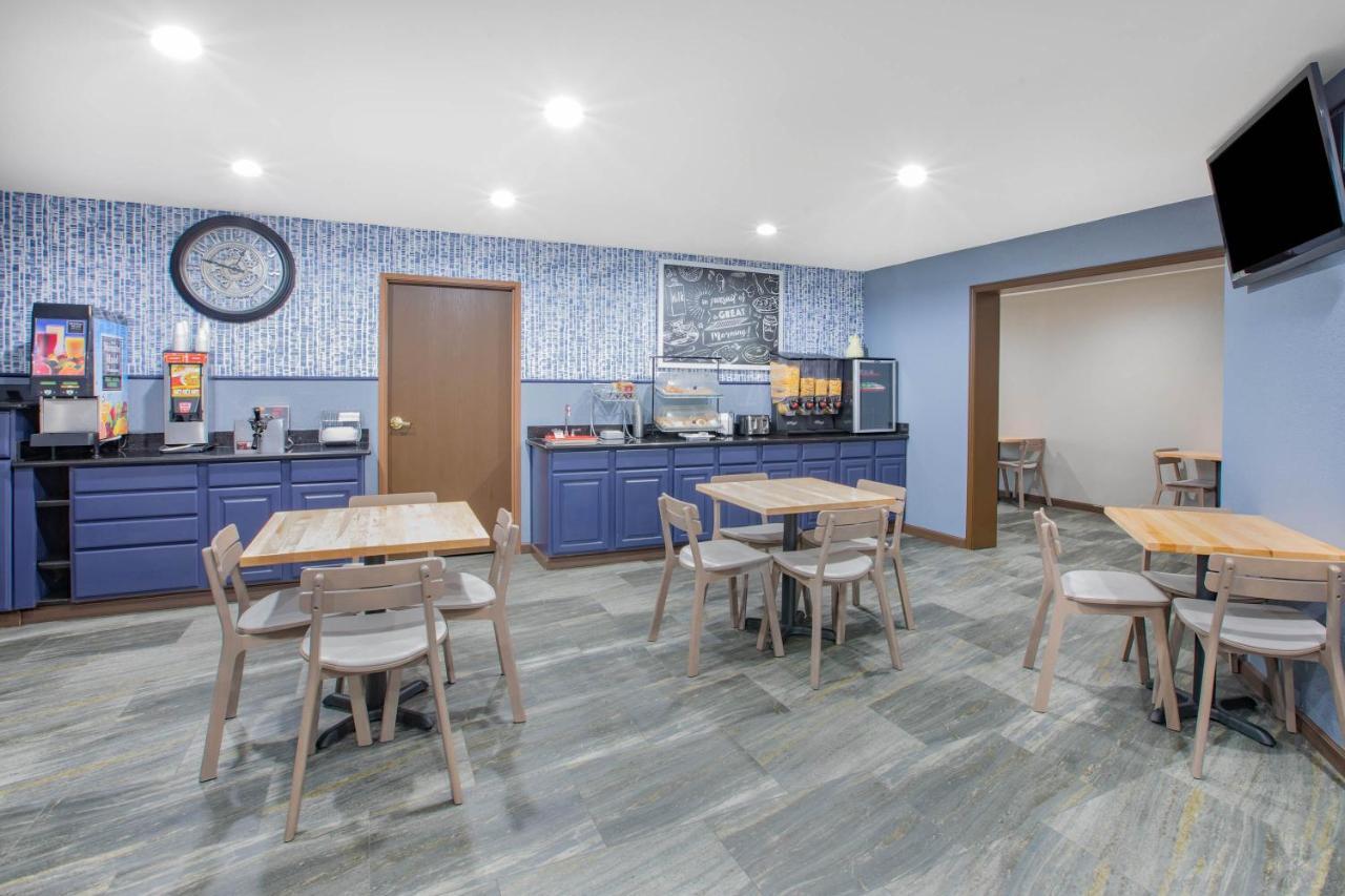 Americinn By Wyndham Pella Dış mekan fotoğraf