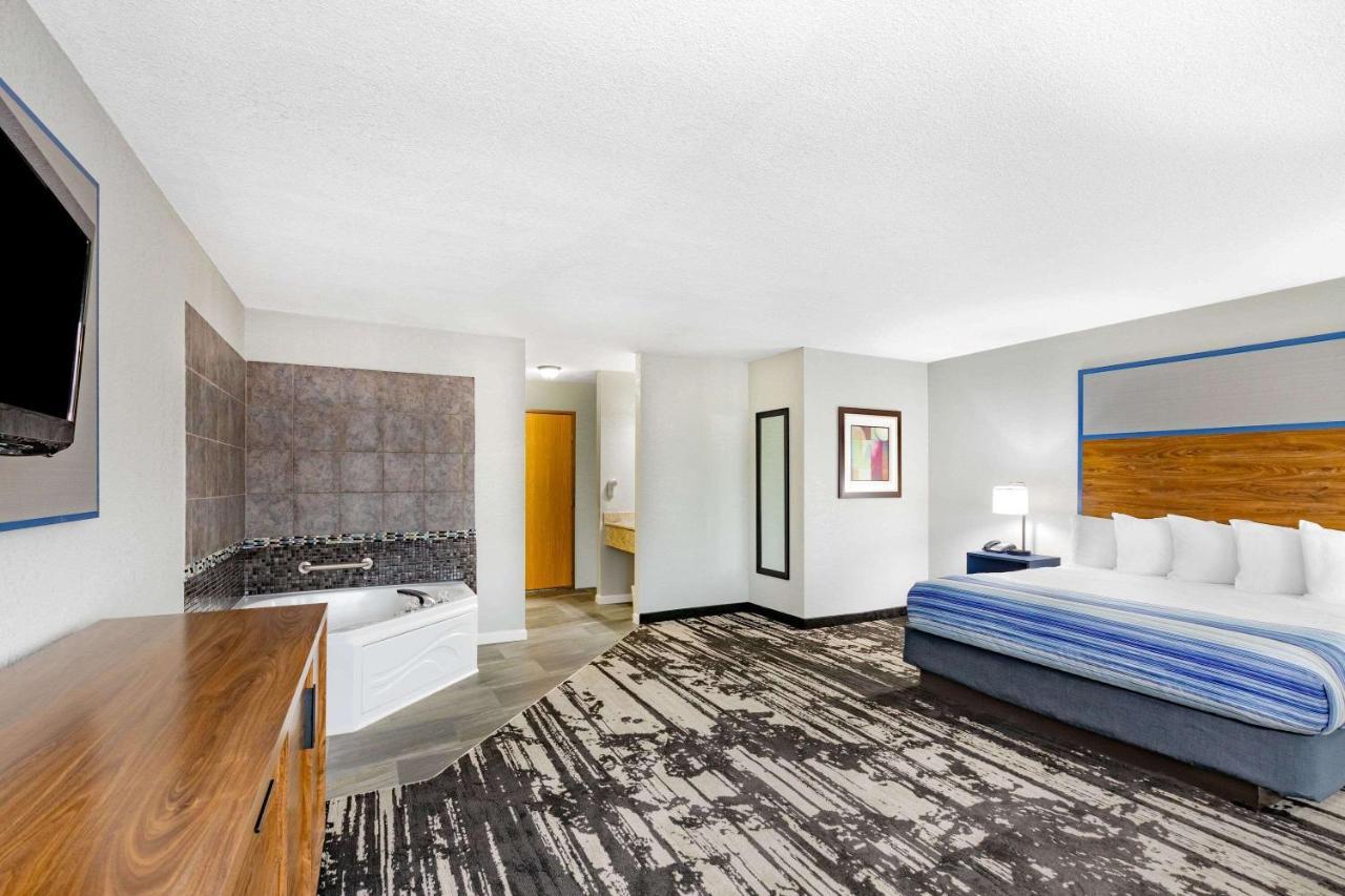 Americinn By Wyndham Pella Dış mekan fotoğraf