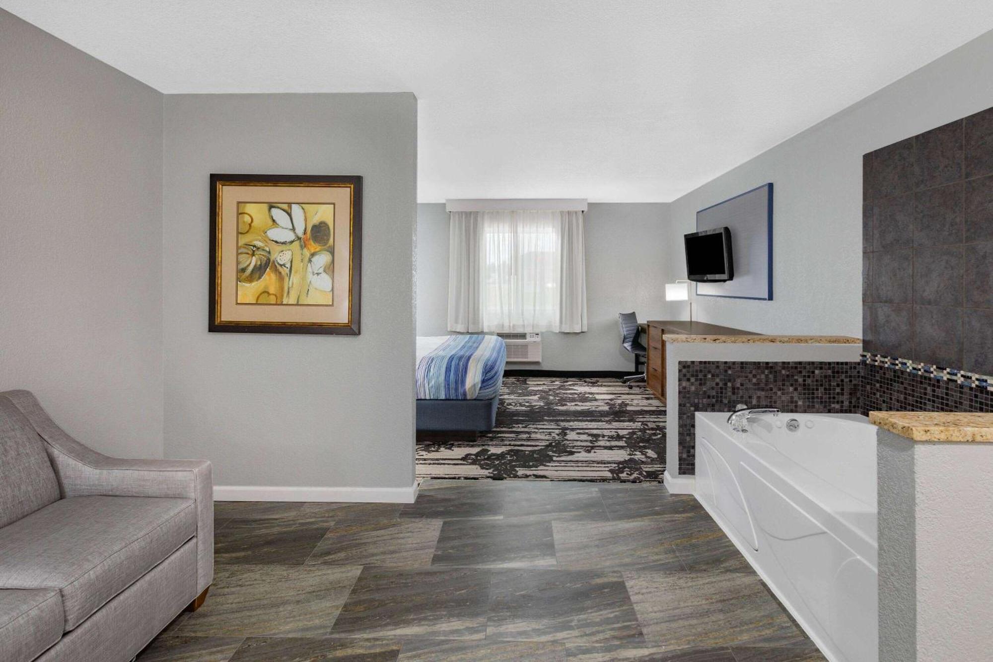 Americinn By Wyndham Pella Dış mekan fotoğraf