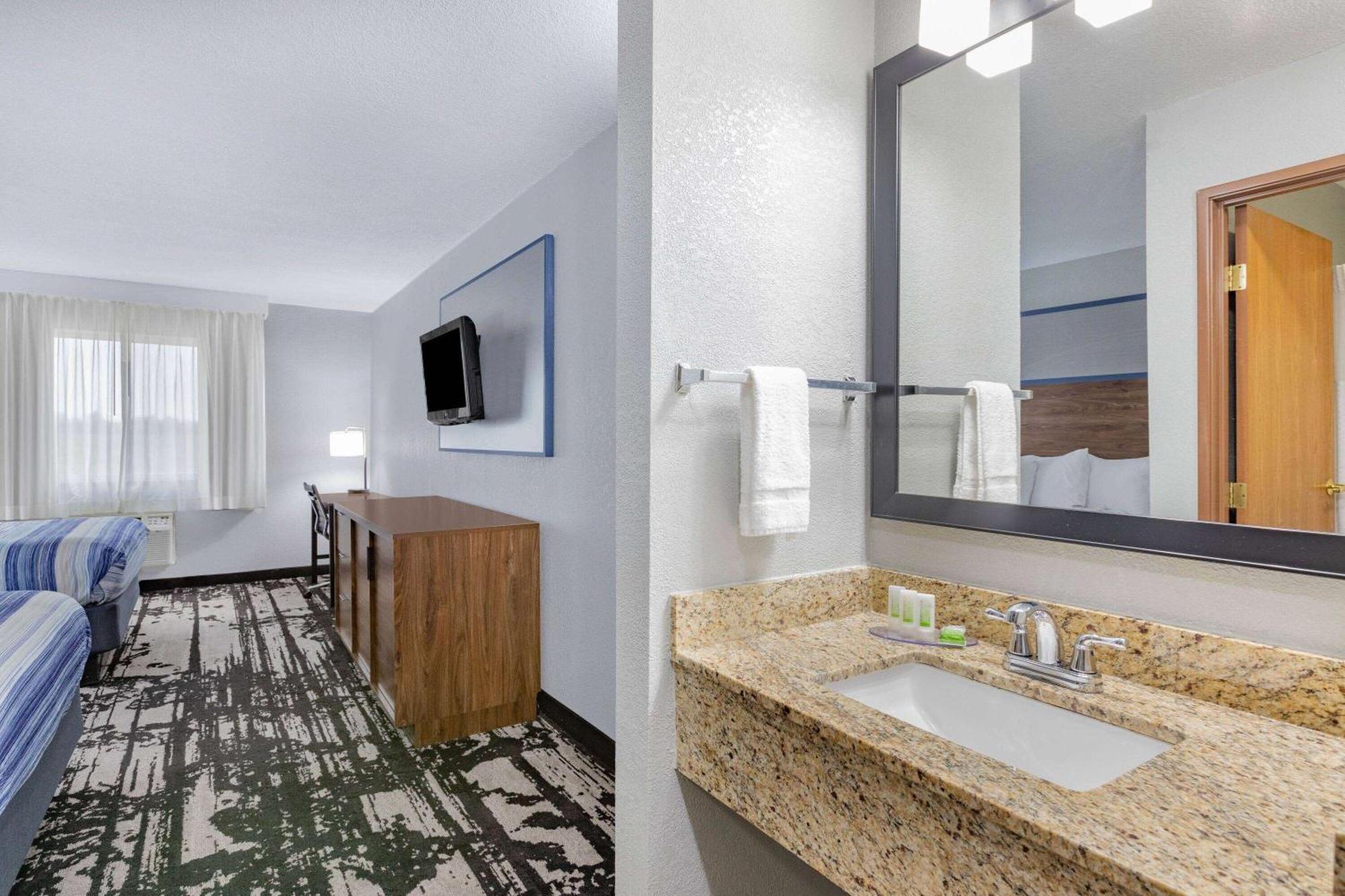 Americinn By Wyndham Pella Dış mekan fotoğraf